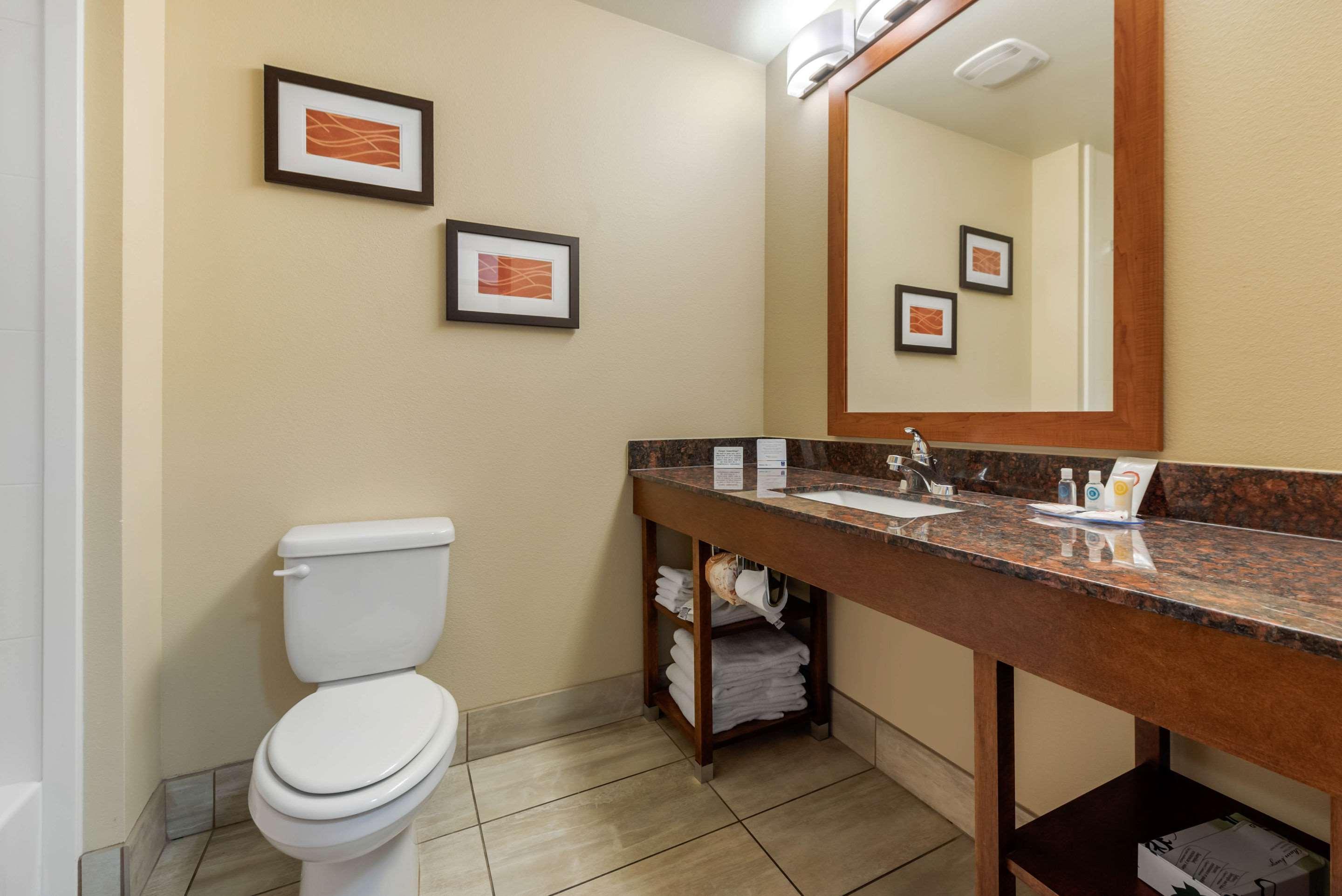 Comfort Inn Limon Luaran gambar